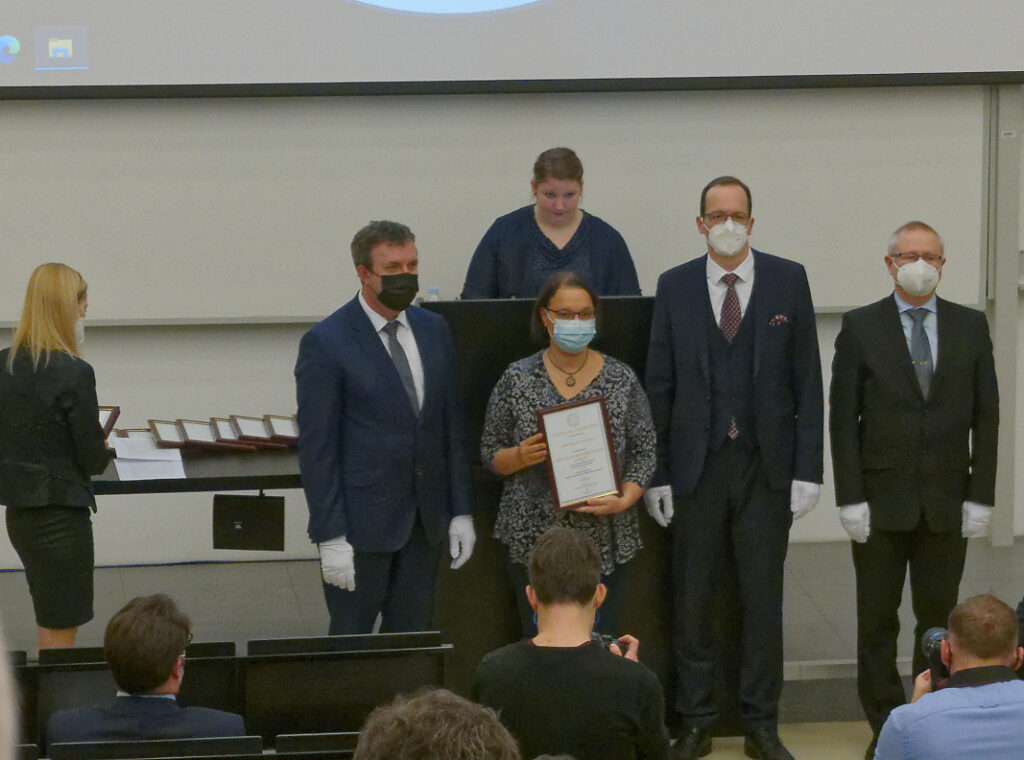 The HCEMM Core Facilities were rewarded with a certificate of recognition as an excellent research infrastructure in Hungary.